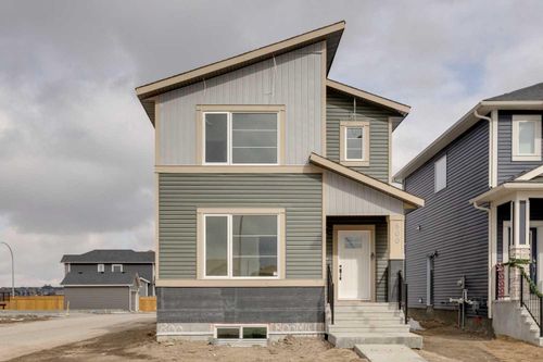 800 Midtown Dr Sw, Airdrie, AB, T4B5K9 | Card Image