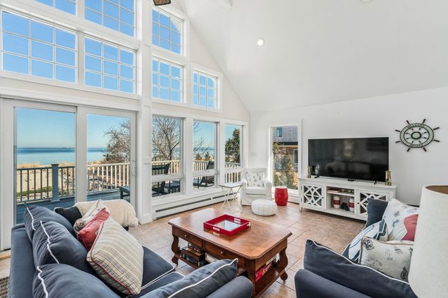 242 Asharoken Ave, House other with 4 bedrooms, 3 bathrooms and null parking in Northport NY | Image 4
