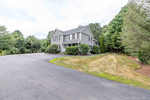 c-33 Merrimack Rd, Amherst, NH, 03031-3108 | Card Image