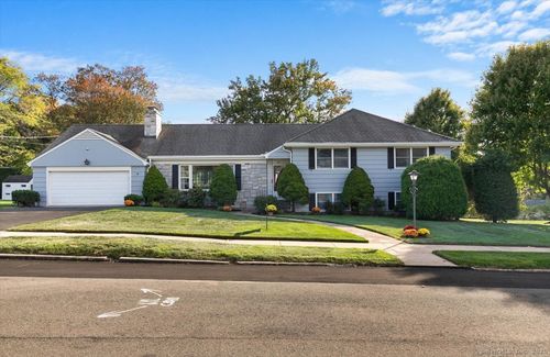 55 Ranch Rd, Hamden, CT, 06517-2122 | Card Image