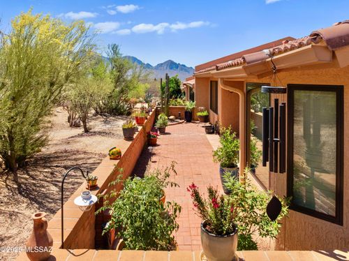 14006 N Green Tree Dr, Oro Valley, AZ, 85755-5817 | Card Image