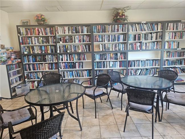 APT-505 - 2900 Ashley Dr, Condo with 2 bedrooms, 2 bathrooms and null parking in Pharr TX | Image 4