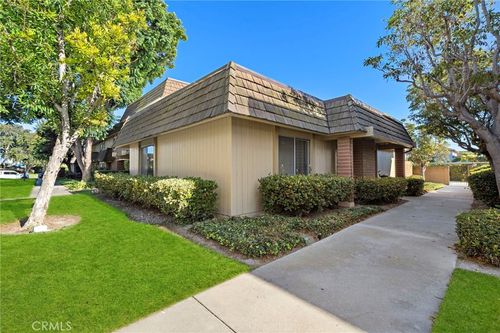 10405 Elk River Ct, Fountain Valley, CA, 92708-5925 | Card Image