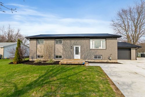 17 Hawthorn Crescent, North Middlesex, ON, N0M1A0 | Card Image