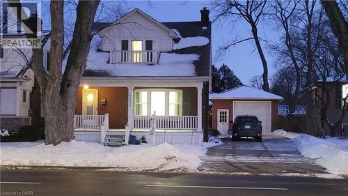 2296 New St, Burlington, ON, L7R1J3 | Card Image