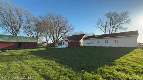 2258 N Schoenherr Rd, Custer, MI, 49405-9770 | Card Image