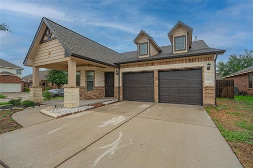 28514 Lockeridge Springs Dr, Spring, TX, 77386-7040 | Card Image
