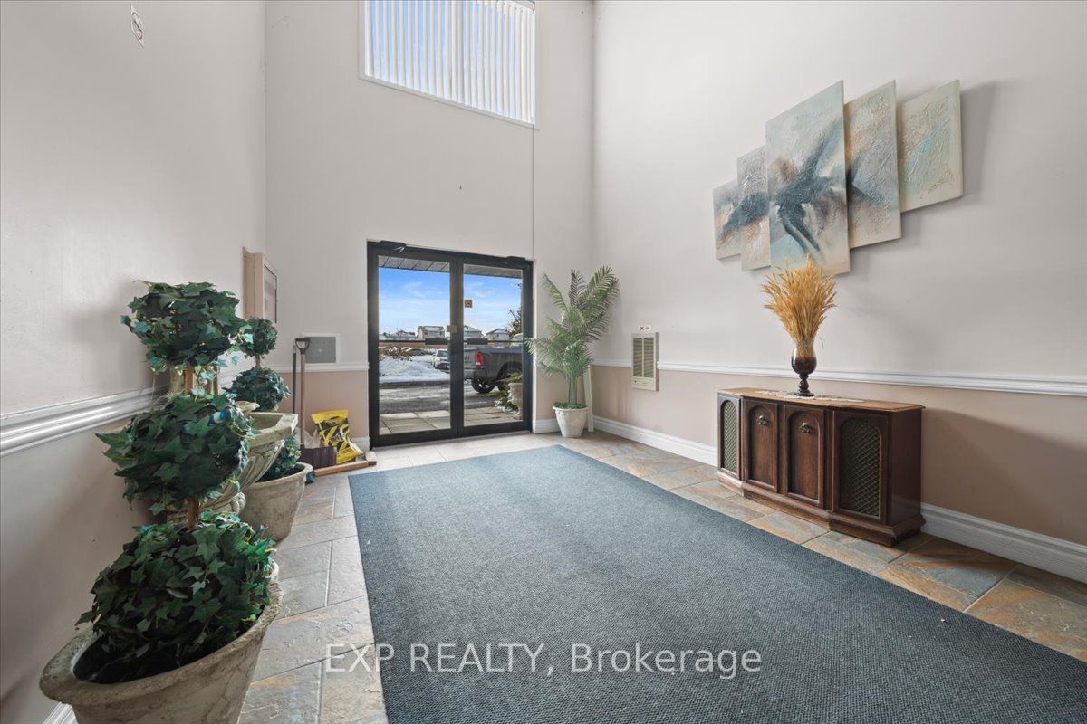 Residential Lease in Russell 2