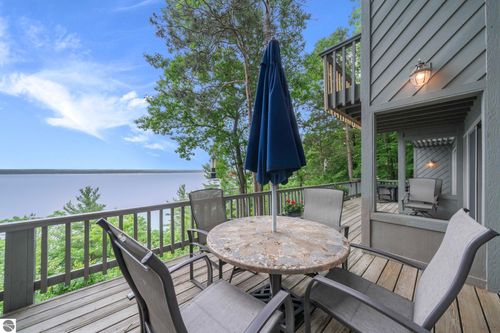 3058 Ishpeming Trl, Traverse City, MI, 49686-8540 | Card Image