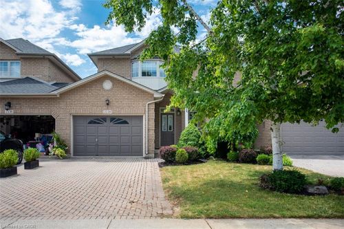 2138 Crosswinds Crt, Burlington, ON, L7M4K9 | Card Image
