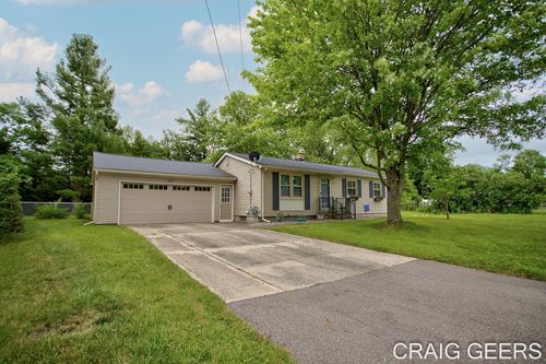 2864 Mustang Court Ne, Plainfield Charter Township, MI, 49525 | Card Image