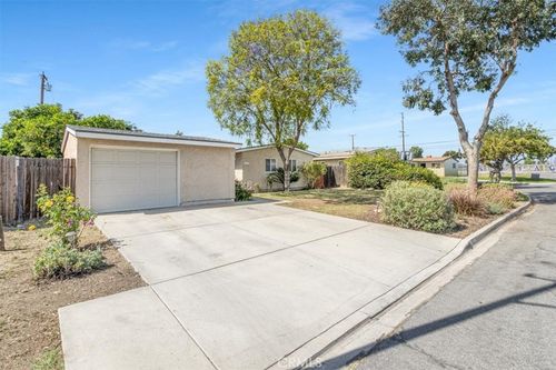 527 Melham Ave, La Puente, CA, 91744-3754 | Card Image