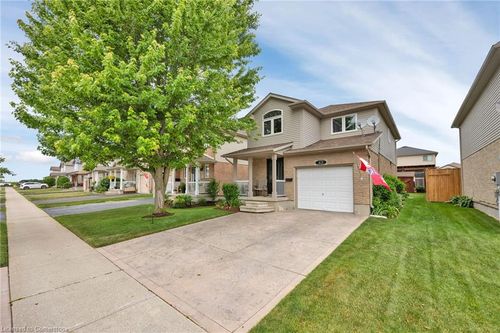 42 Brookmead St, Elmira, ON, N3B3L8 | Card Image
