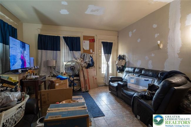 719 N 11 Th St, House other with 4 bedrooms, 2 bathrooms and null parking in Allentown PA | Image 4