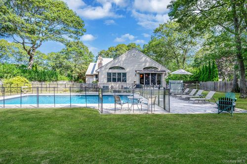 6 Bay Dr, Hampton Bays, NY, 11946-2702 | Card Image