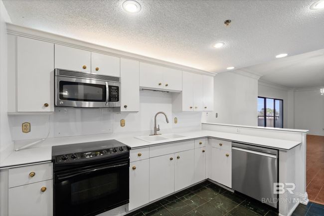 APT-501 - 100 Tower Dr, Home with 3 bedrooms, 2 bathrooms and 1 parking in Daphne AL | Image 5