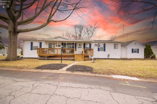 111 Morningside Dr, Port Clinton, OH, 43452-1413 | Card Image