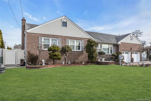 309 N Virginia Ave, Massapequa, NY, 11758-1131 | Card Image