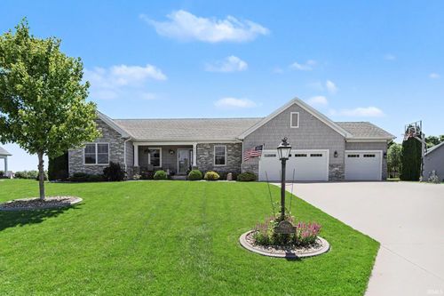 67390 Kensington Dr, Goshen, IN, 46526-7352 | Card Image