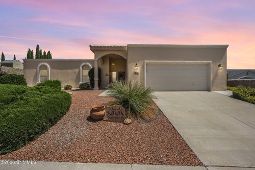 2626 Cheyenne Dr, Las Cruces, NM, 88011-8077 | Card Image