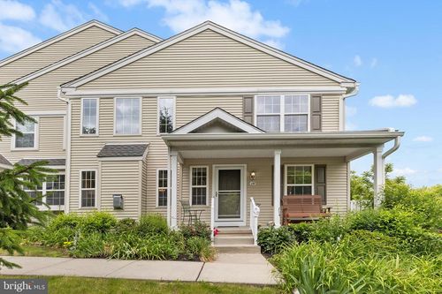 2-137 Granite Ln, CHESTER SPRINGS, PA, 19425-3824 | Card Image