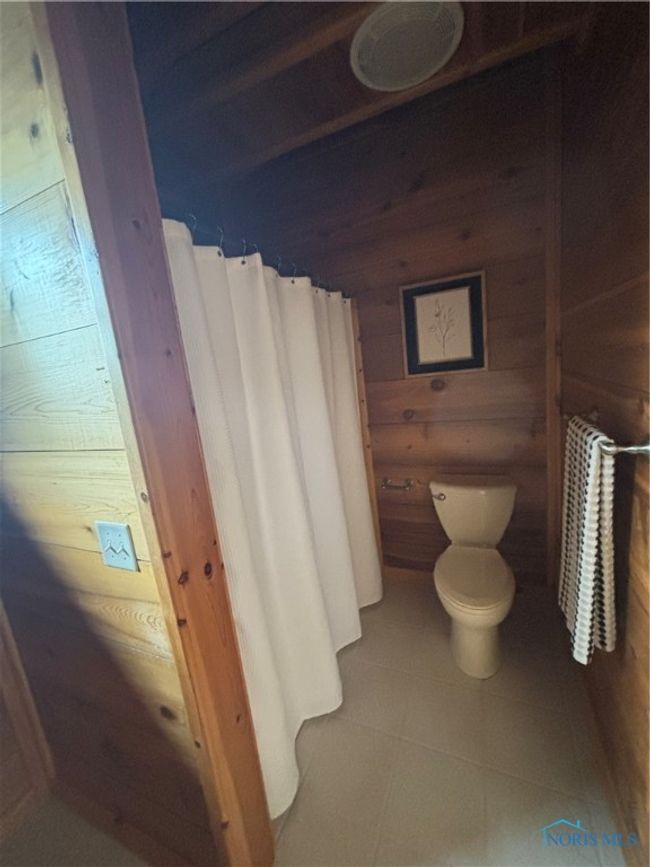 11961 Oak River Ln, House other with 2 bedrooms, 2 bathrooms and 2 parking in Whitehouse OH | Image 23