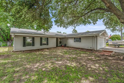 4013 Cherokee Ct, Granbury, TX, 76048-6173 | Card Image