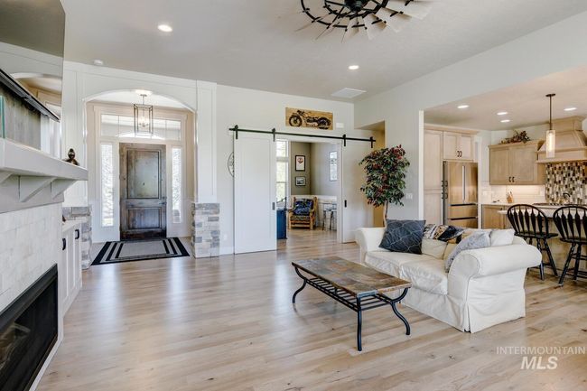 22608 Aura Vista Way, House other with 3 bedrooms, 4 bathrooms and 5 parking in Caldwell ID | Image 11