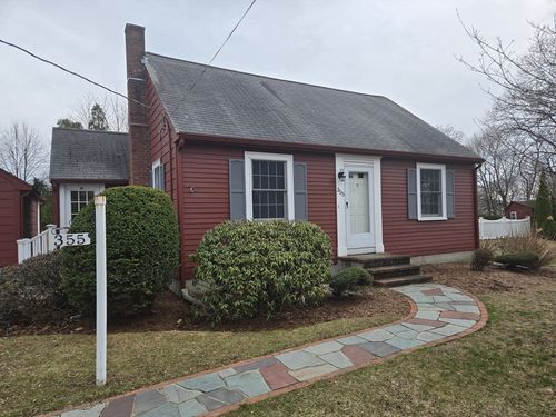 355 South St, Reading, MA, 01867-3942 | Card Image
