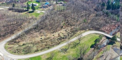 909 Lisbon Rd, Salem, OH, 44460-9436 | Card Image