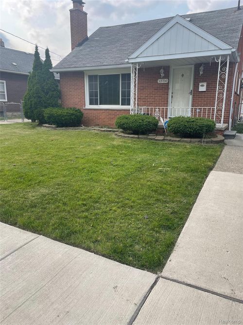 23750 Harvard St, Dearborn, MI, 48124-2542 | Card Image