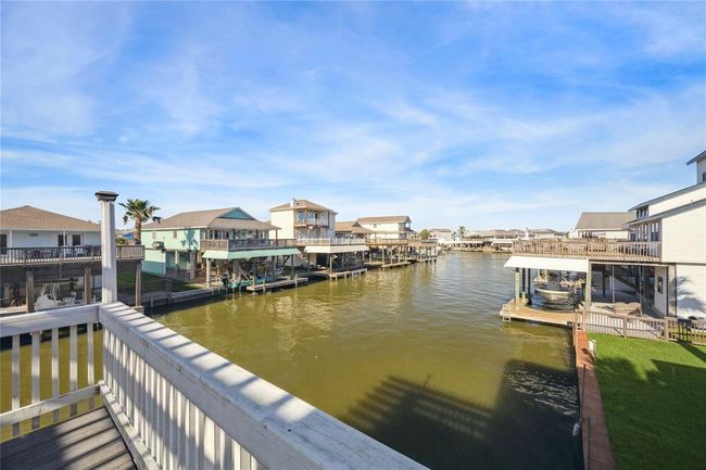 1330 Coral Way, House other with 4 bedrooms, 5 bathrooms and 3 parking in Tiki Island TX | Image 39