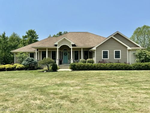 15590 Gamekeepers Trl, Russell, OH, 44072-9308 | Card Image