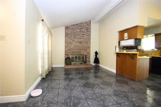 2202 Jones St, House other with 4 bedrooms, 2 bathrooms and 2 parking in Rosenberg TX | Image 10