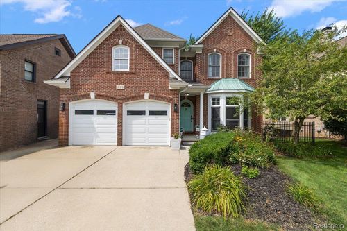 339 N Alice Ave, Rochester, MI, 48307-1814 | Card Image