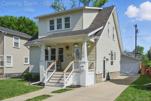 1390 West Blvd, Berkley, MI, 48072-2084 | Card Image