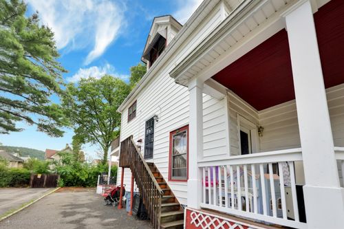 2f-70 E Maple Ave, Suffern, NY, 10901-5610 | Card Image
