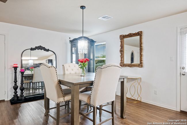 4902 Everett Loop, House other with 3 bedrooms, 2 bathrooms and null parking in Converse TX | Image 4