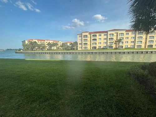 unit-103-6 Harbour Isle Dr E, Fort Pierce, FL, 34949-2758 | Card Image