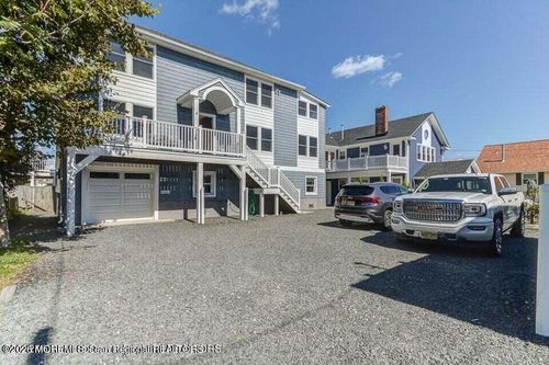 27 Arnold Ave, Point Pleasant Beach, NJ, 08742-3205 | Card Image