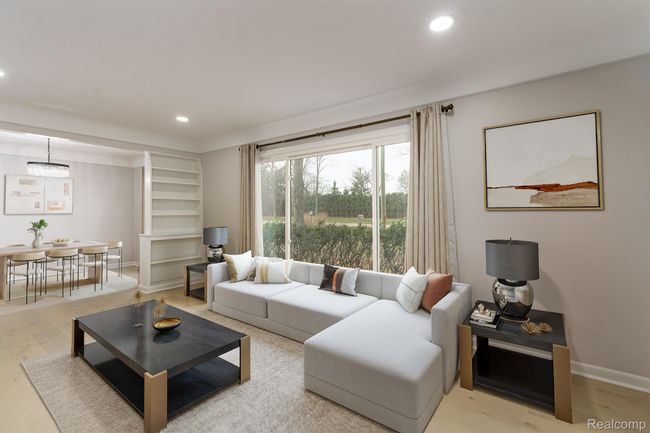LIVING ROOM AND DINING ROOM VIRTUALLY STAGED | Image 4