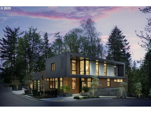 4311 Sw 36th Pl, Portland, OR, 97221-3960 | Card Image