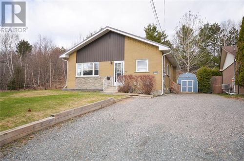 895 Brookfield Ave, Sudbury, ON, P3A4K3 | Card Image