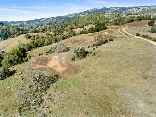 25400 Hulbert Rd, House other with 2 bedrooms, 2 bathrooms and 5 parking in Yorkville CA | Image 7