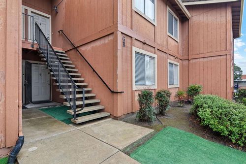 apt-b-495 Cherry Ln, Manteca, CA, 95337-7314 | Card Image