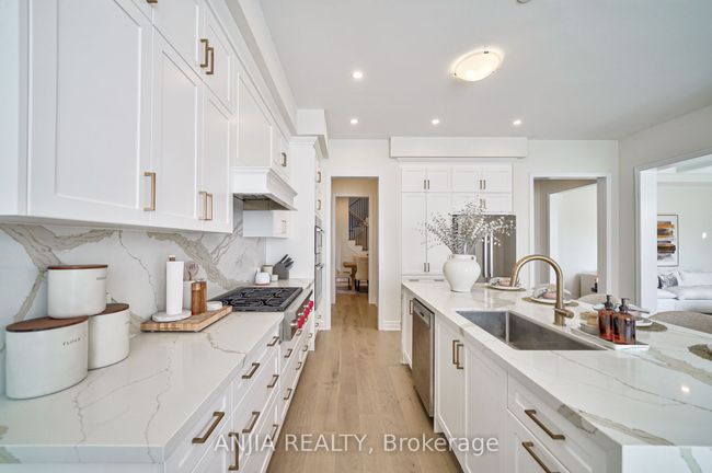 230 Yorkton Blvd, House other with 4 bedrooms, 5 bathrooms and 4 parking in Markham ON | Image 14