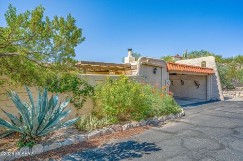 5239 N Tigua Drive, Tucson, AZ, 85704 | Card Image