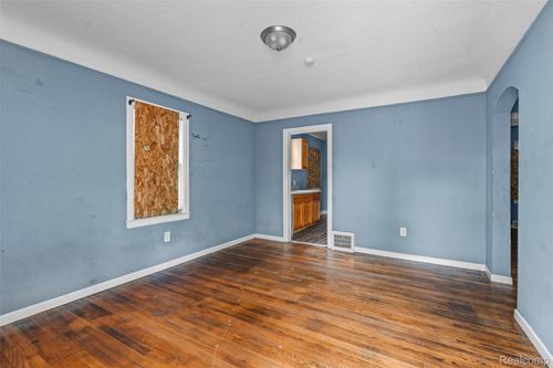 18461 Heyden St, Detroit, MI, 48219-3410 | Card Image