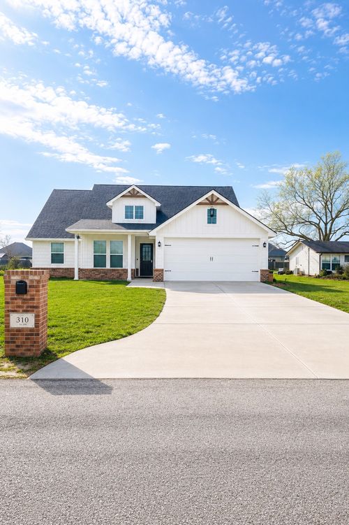 310 W Tate St, Robinson, TX, 76706-5527 | Card Image