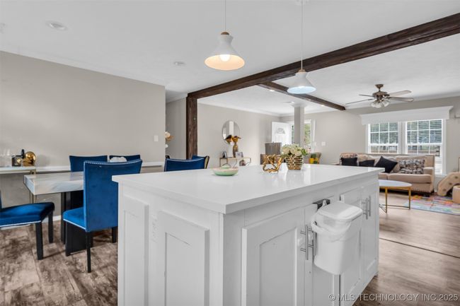 3003 Red Cedar Rd, House other with 7 bedrooms, 4 bathrooms and null parking in Ardmore OK | Image 9